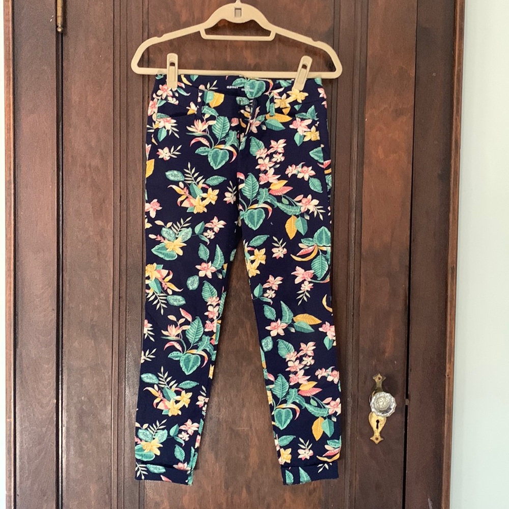 Old Navy mid-rise palm Pixie pants